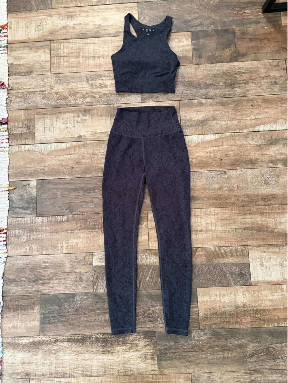 Allfenix Australian Pilates Wear Blue Black snakeskin print set SIZE XS